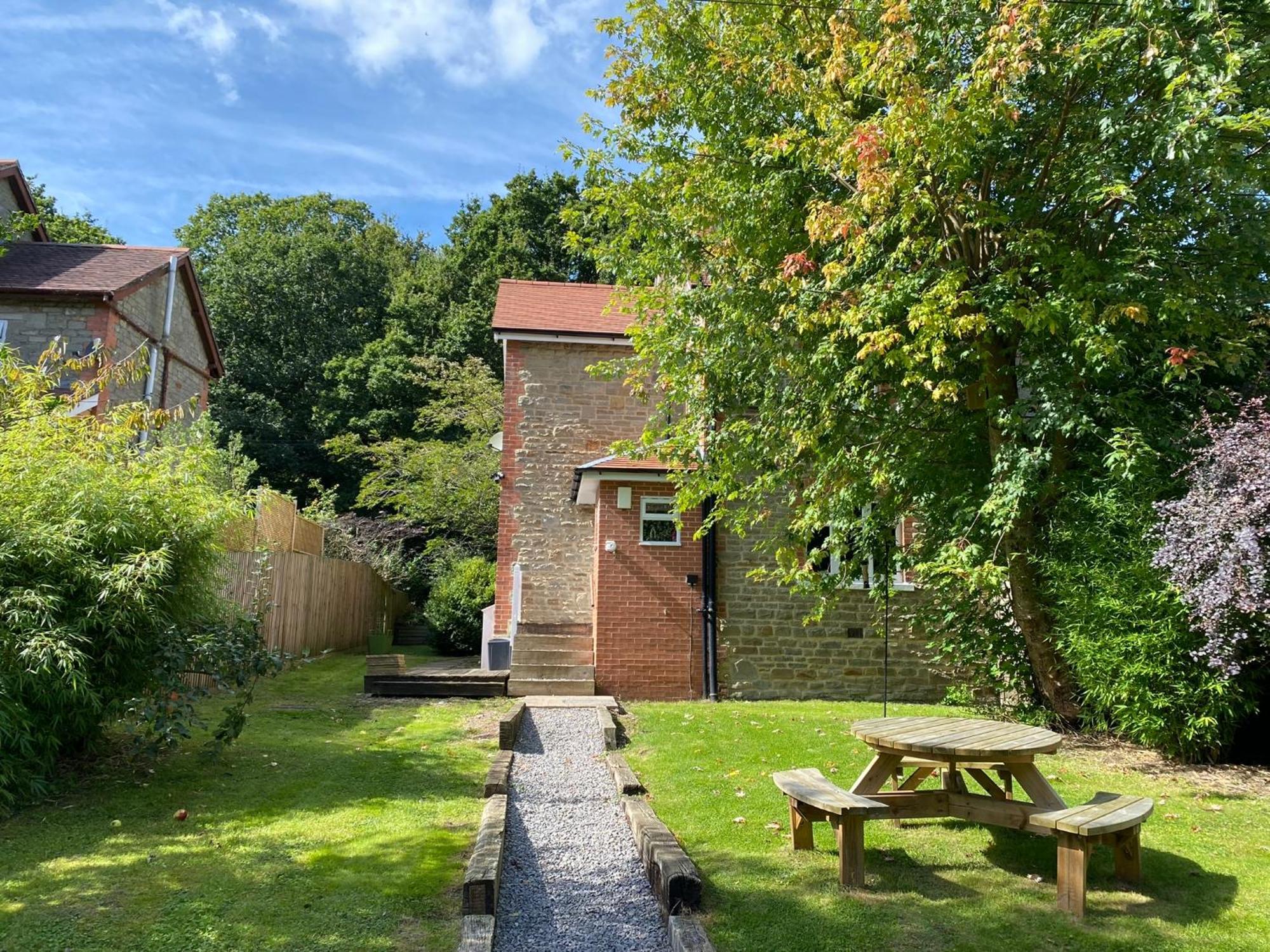 Willow Cottage Longney Exterior photo